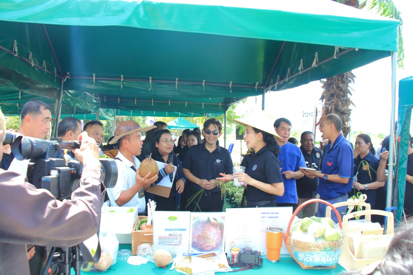 On 16 June 2026, the Rice Science Center, Kasetsart University, Kamphaeng Saen Campus, held a ceremony to pass on the seed of the future, “Hom Malai Man Rice: From Research to Farmers”…
